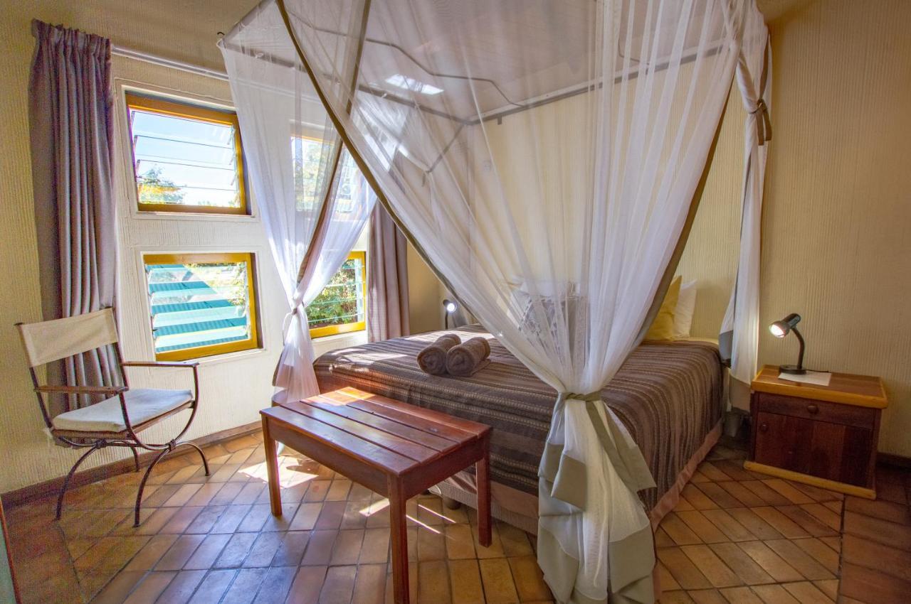 Flatdog Lodge Victoria Falls Kültér fotó